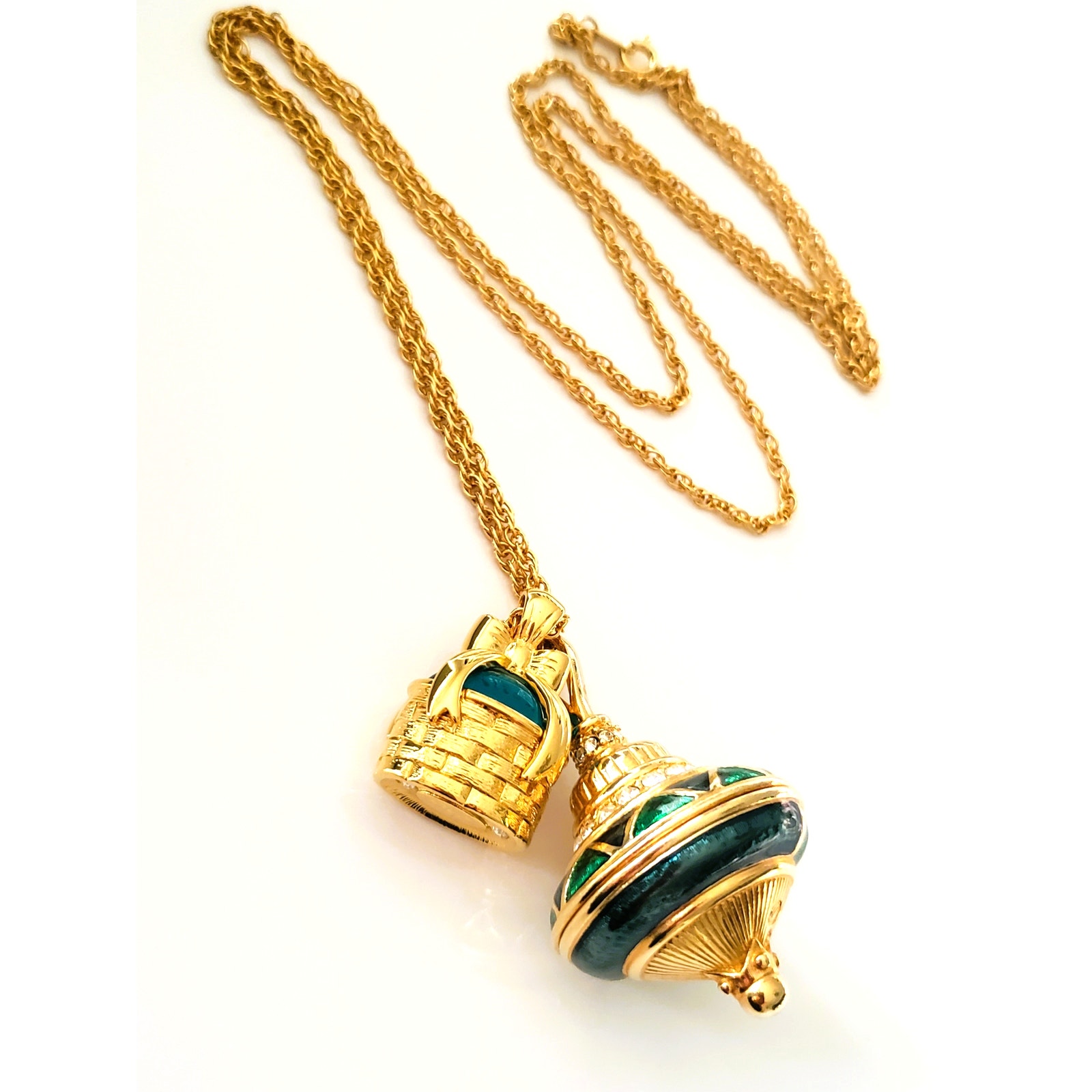Vintage Joan Rivers And Swarovski Double Gold Tone Dreidel Necklace 95$